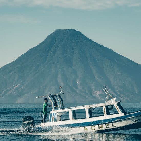 circuit-guatemala-panajachel-christopher-garcia-unsplash