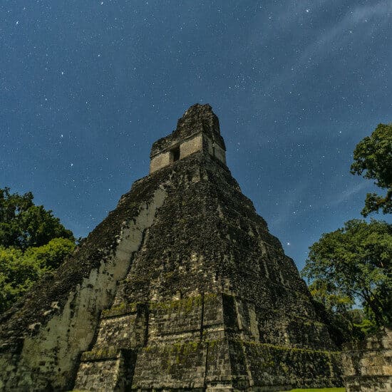 circuit-guatemala-tikal-pablo-villota-unsplash