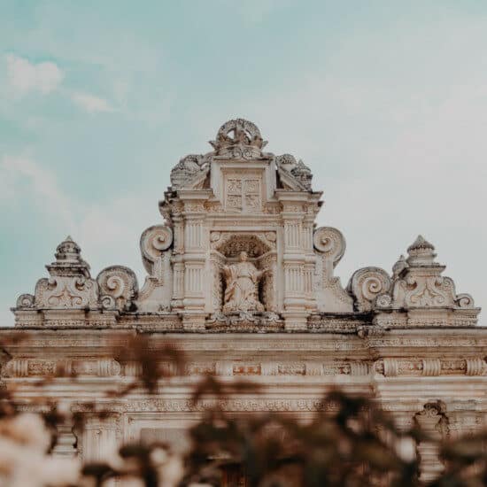 circuit-guatemala-antigua-2-pexels-harold-unsplash