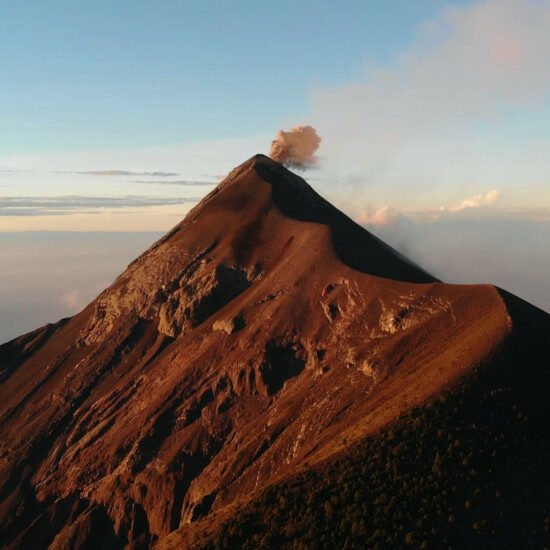 circuit-guatemala-trek-volcan-acatenango-guillermo-de-manuel-unsplash