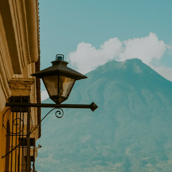 circuit-guatemala-trek-antigua-angello-pro-unsplash