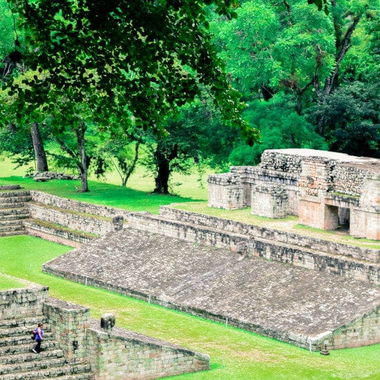 circuit-honduras-copan-pdonal-caliz-unsplash