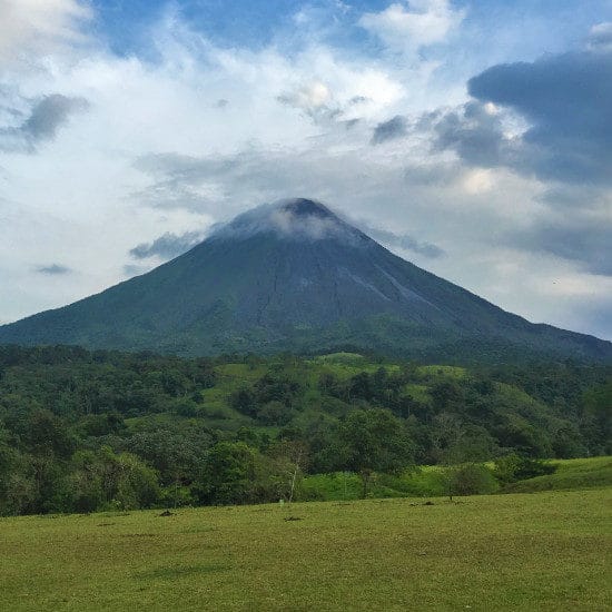 tierra-latina-disenando-cr-xw-volcan-arenal-costa-rica