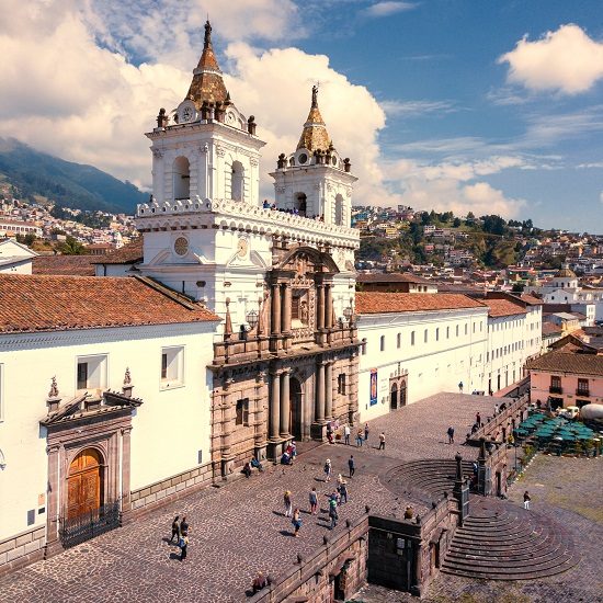 voyage-equateur-quito-san-francisco-kiyoshi-unsplash-550