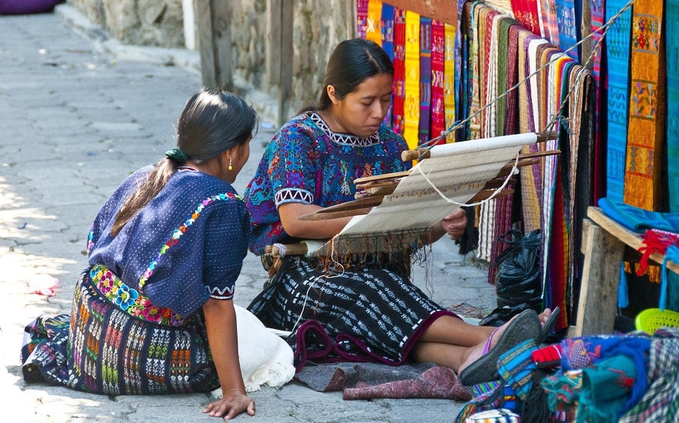 voyage-guatemala-femmes-tissage-mariozorzetto-pixabay-963