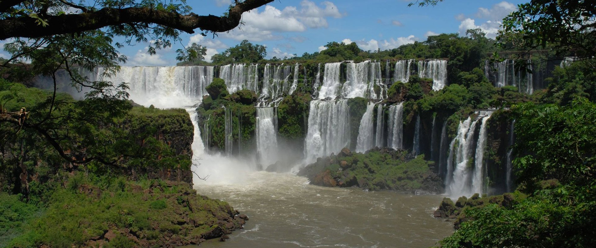 argentine chutes iguazu immersion nature dépaysement cascade jungle unesco parc national cataratas découverte merveille