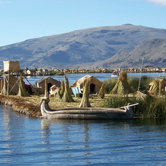 pérou lac titicaca iles uros indigènes immersion