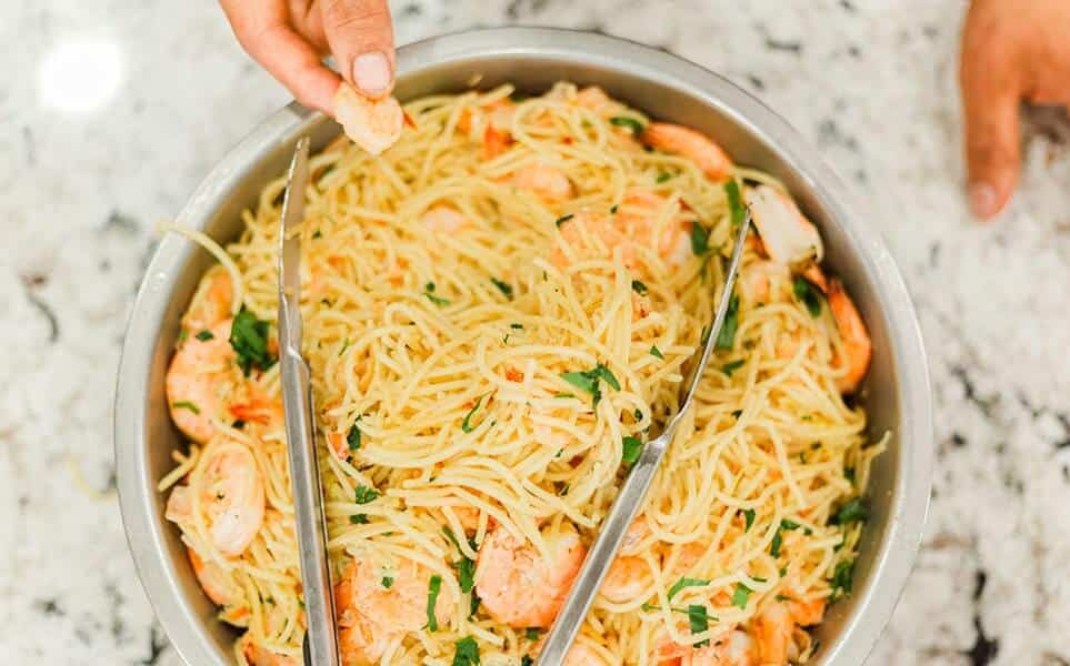 voyage-colombie-recette-spaghettis-crevettes-laura-ohlman-unsplash