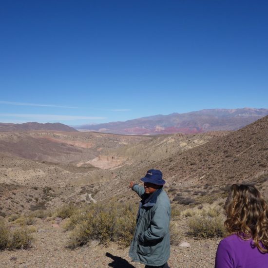 argentine quebrada humahuaca nord ouest argentin chez habitantmontagne balade découverte trek trekking randonnée guide panorama communauté andine