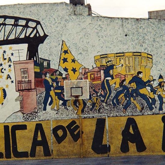 argentine buenos aires peinture graffiti art de rue republica de la boca terrains basket panier urbain