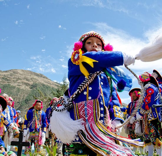 pérou virgen del carmen costumes fête tradition