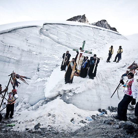 pérou habitants Qoylloriti pelerinage neige montagne