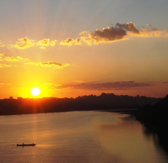 pérou puerto maldonado fleuve amazone coucher de soleil