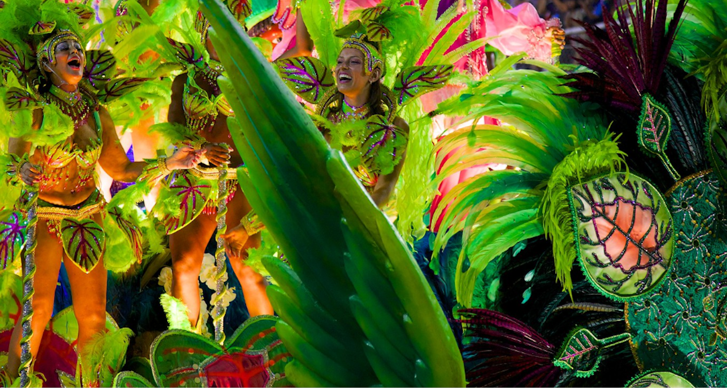 Bresil Rio de Janeiro Carnaval samba fête costumes