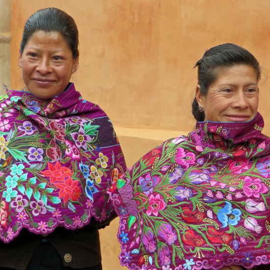 TierraLatina-Mexique-Chiapas-Femmes-Tzotzil-Artisanat-Vêtement