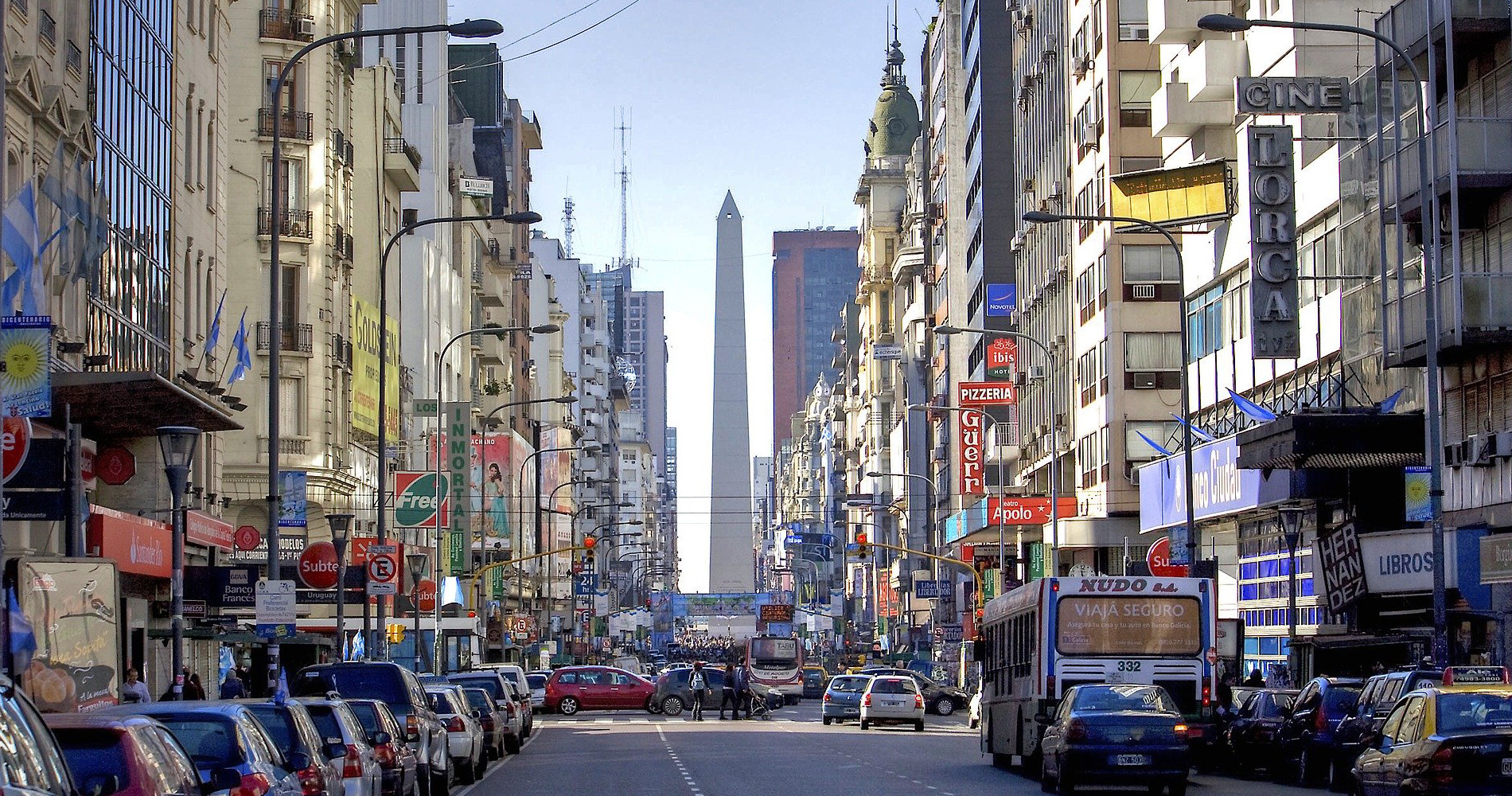 Tierra Latina Buenos Aires accessible obelisque