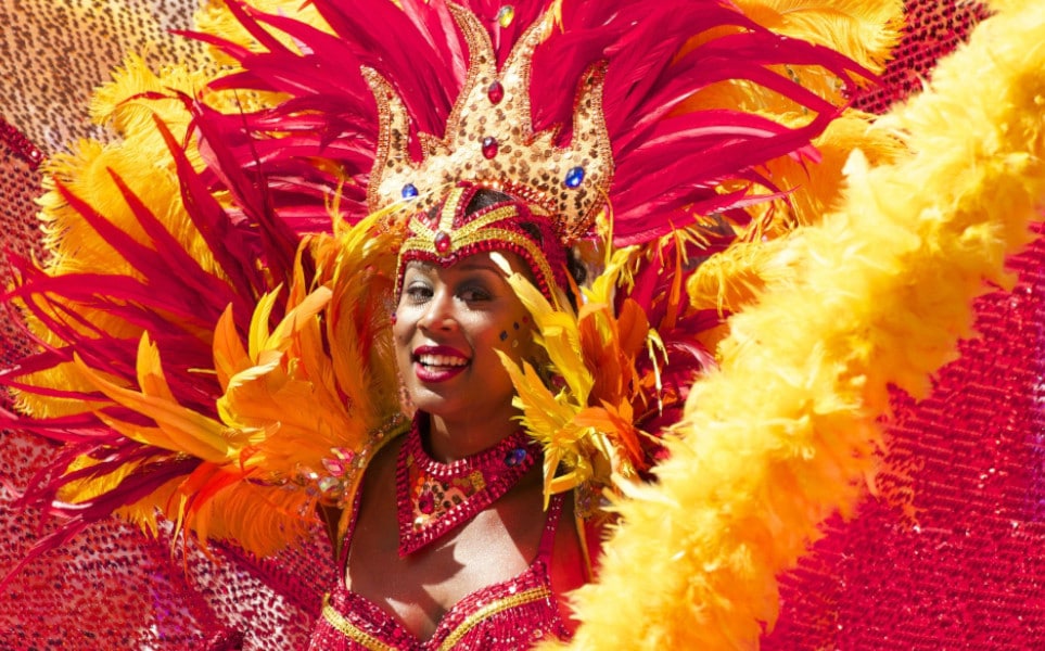 TierraLatina-Brésil-Carnaval-Rio-de-Janeiro-Femme-Samba