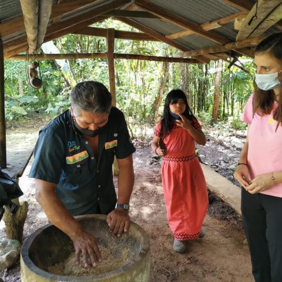 visite-famille-ngobe-voyage-costa-rica