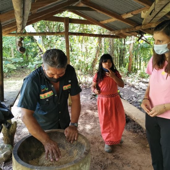 visite-famille-ngobe-voyage-costa-rica