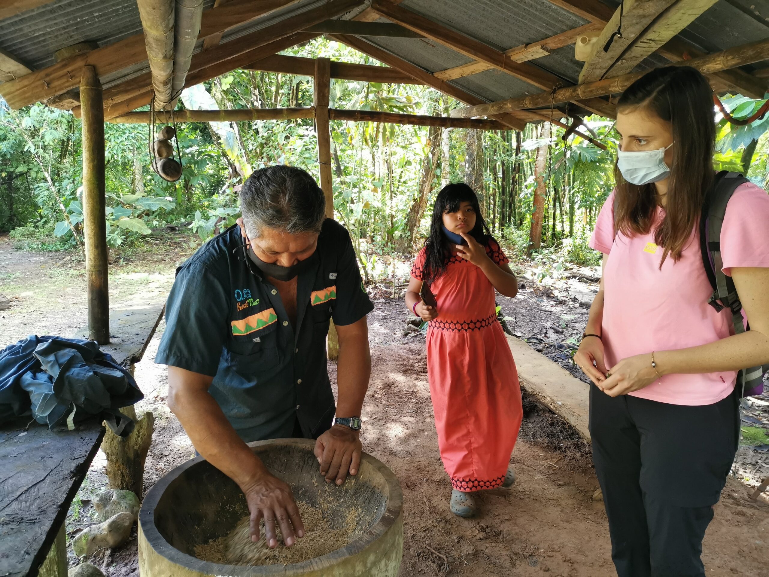 visite-famille-ngobe-voyage-costa-rica