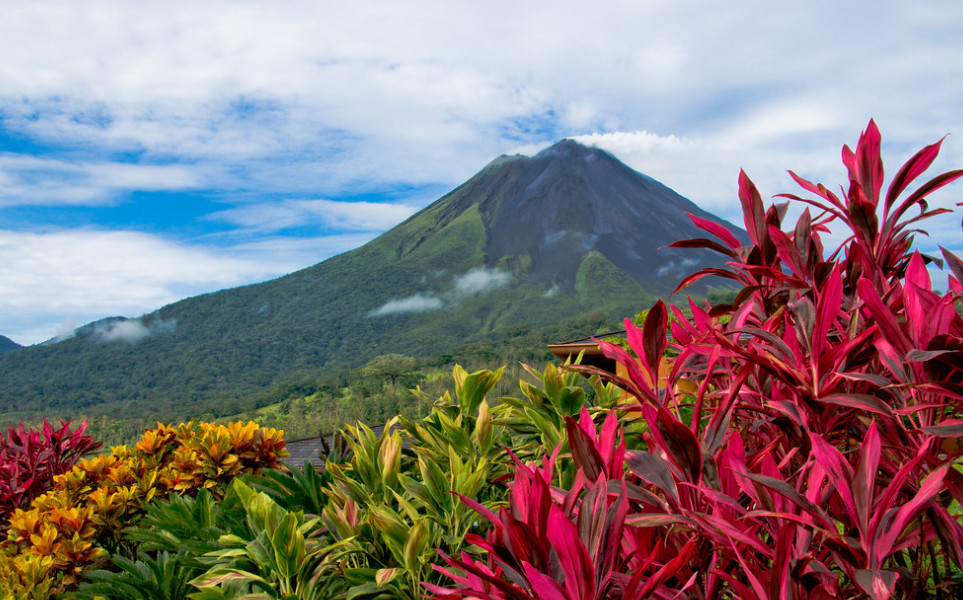 tierra-latina-volcan-arenal