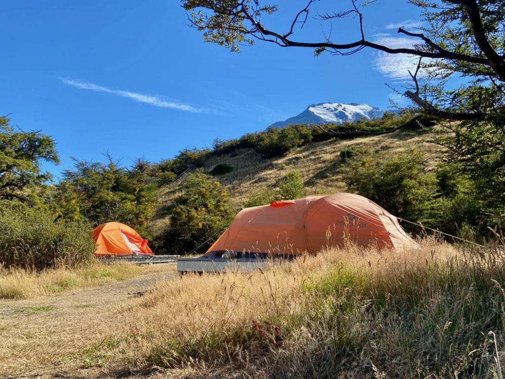 Trek-w-torres-del-paine-chili-sentier-campement-sector-central-tierra-latina