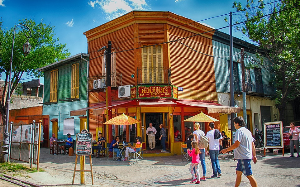 voyage-argentine-buenos-aires-la-boca-caminito-adrian-gonzalez-unsplash