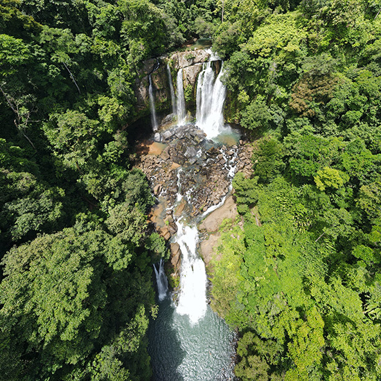 voyage-costa-rica-nauyaca-kyle-pearce-unsplash