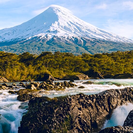 circuit-chili-incontournables-petrohue-osorno-trevor-vannoy-unsplash