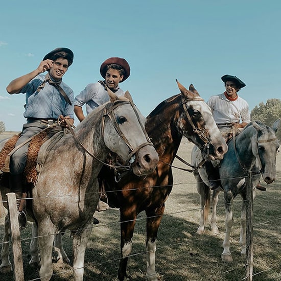voyage-argentine-buenos-aires-san-antonio-de-areco-nicolas-taylor-unsplash-550