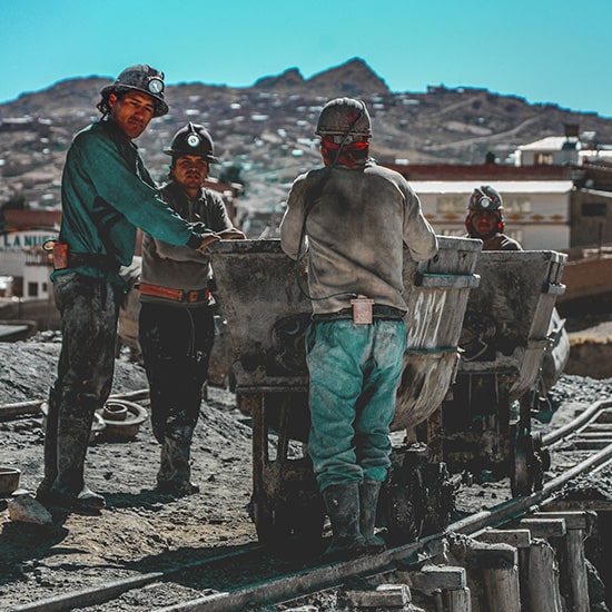 voyage-bolivie-mines-potosi-pedro-henrique-santos-unsplash