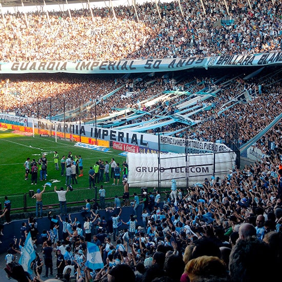 voyage-buenos-aires-match-football-stage-cristian-tarzi-unsplash