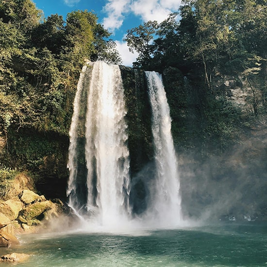 voyage-chiapas-cascade-misol-ha-pexels-edgar-rodrigo
