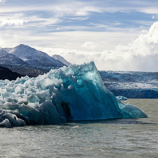 voyage-chili-torres-paine-lago-grey-andreas-slotosch-unsplash