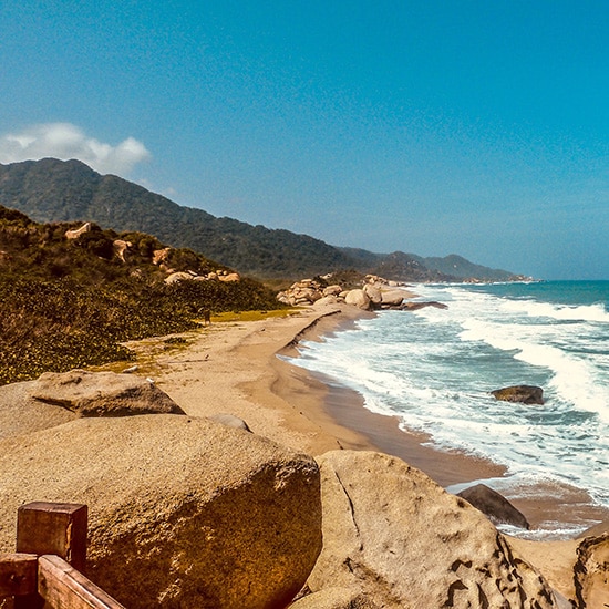 voyage-colombie-plage-tayrona-azzedine-rouichi-unsplash