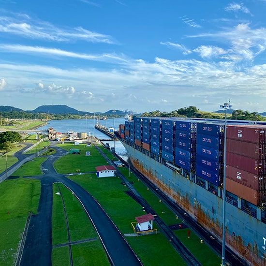 voyage-panama-canal-rikin-katyal-unsplash