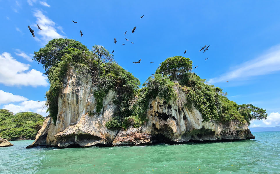 voyage-republique-dominicaine-parque-nacional-haitises-istock